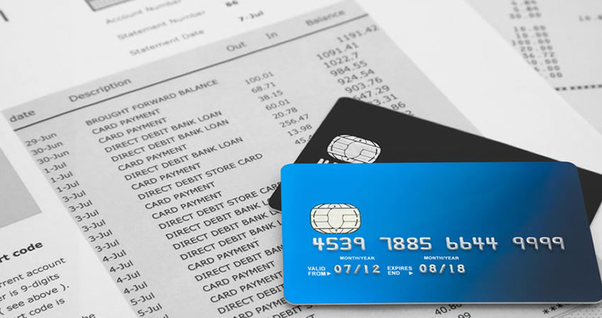 Prática abusiva o cartão de crédito com desconto consignado em folha de pagamento